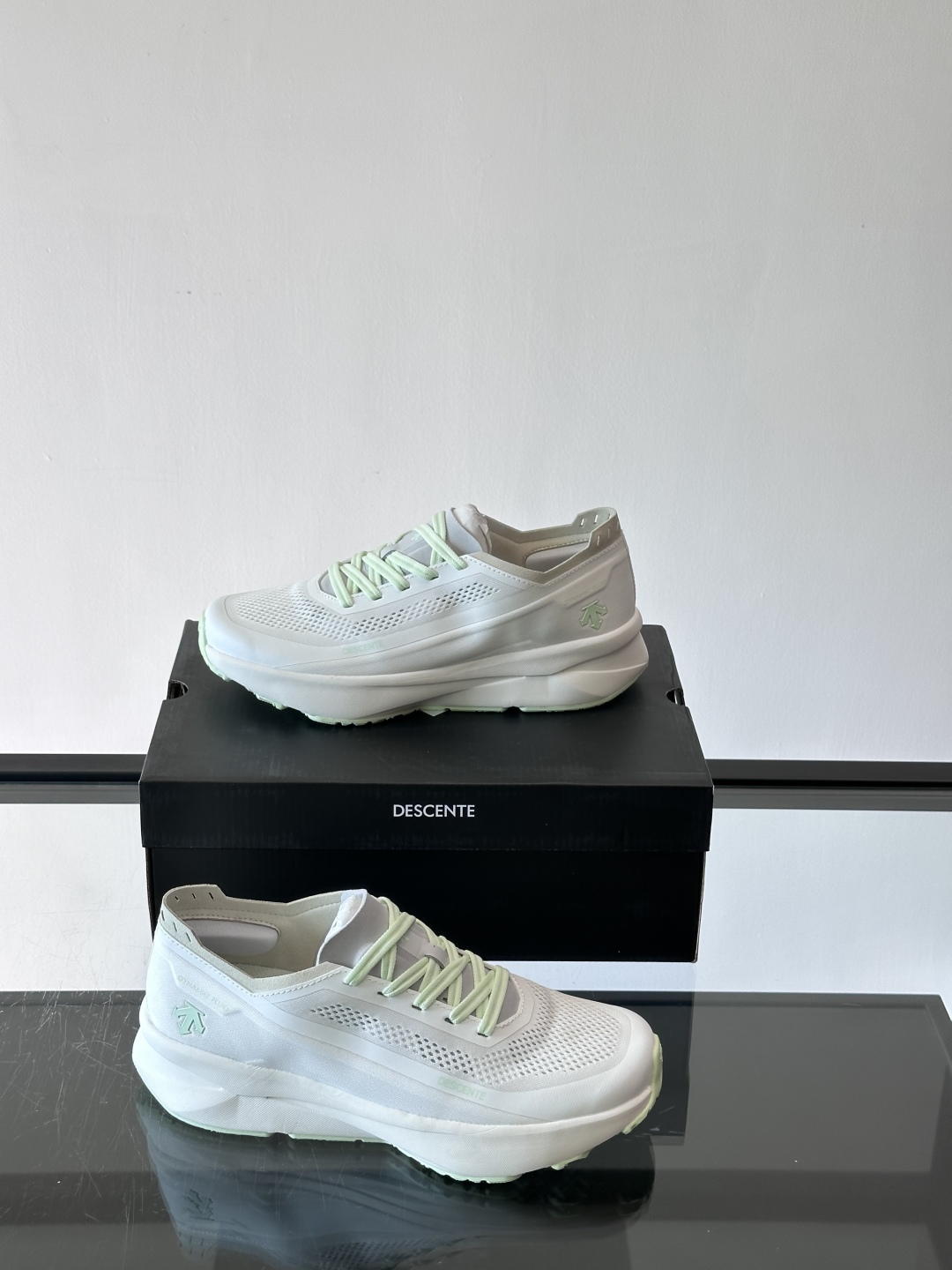 DESCENTE迪桑特新✅DESCENTE迪桑特跑步系列男女同款ENERZITE运动跑鞋DFLUID流体