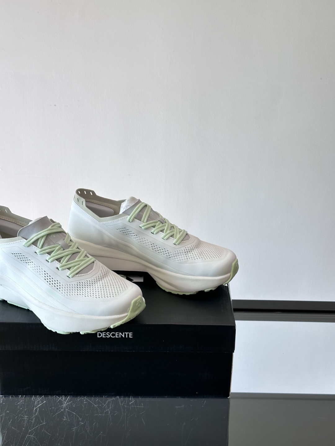 DESCENTE迪桑特新✅DESCENTE迪桑特跑步系列男女同款ENERZITE运动跑鞋DFLUID流体