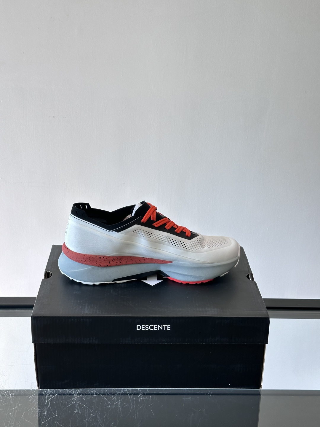 DESCENTE迪桑特新✅DESCENTE迪桑特跑步系列男女同款ENERZITE运动跑鞋DFLUID流体