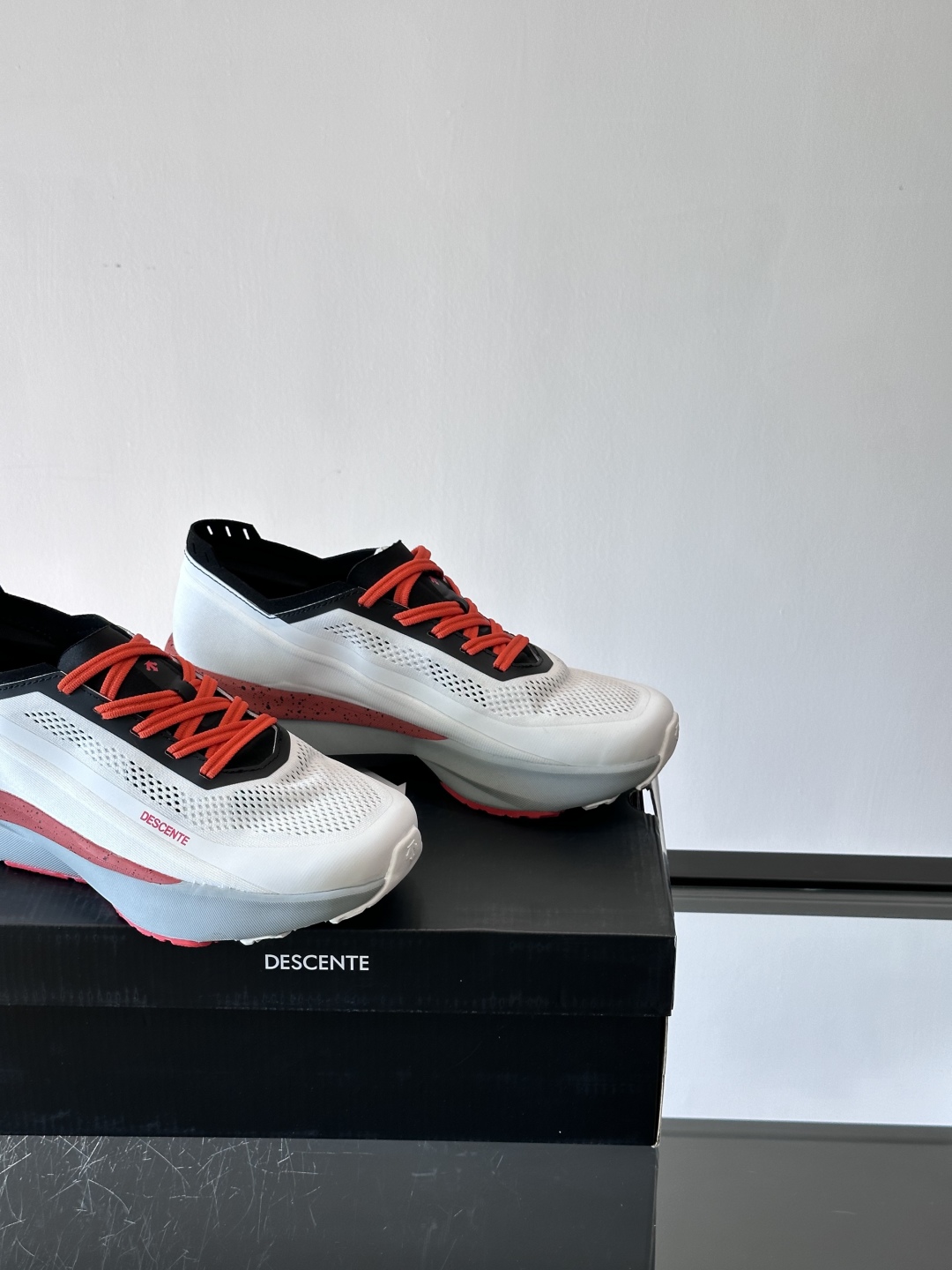 DESCENTE迪桑特新✅DESCENTE迪桑特跑步系列男女同款ENERZITE运动跑鞋DFLUID流体