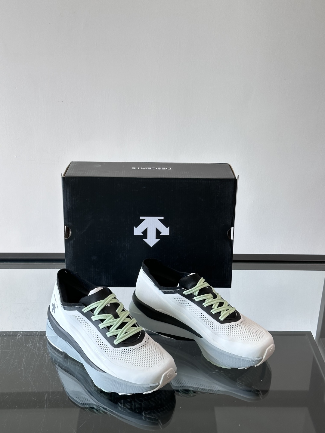 DESCENTE迪桑特新✅DESCENTE迪桑特跑步系列男女同款ENERZITE运动跑鞋DFLUID流体