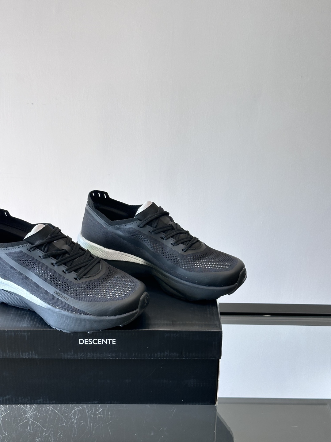 DESCENTE迪桑特新✅DESCENTE迪桑特跑步系列男女同款ENERZITE运动跑鞋DFLUID流体