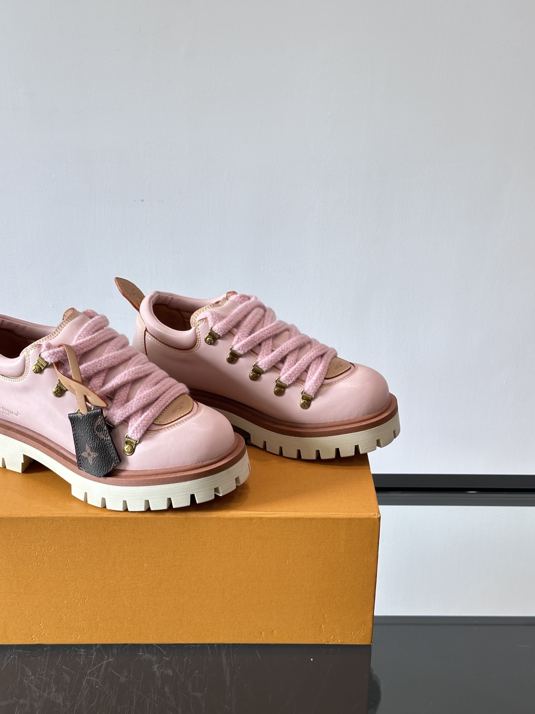 LV REMIX系带鞋法式复古的少女感老爹鞋👟LV Remix derby 25WF新品情侣款德比鞋以经