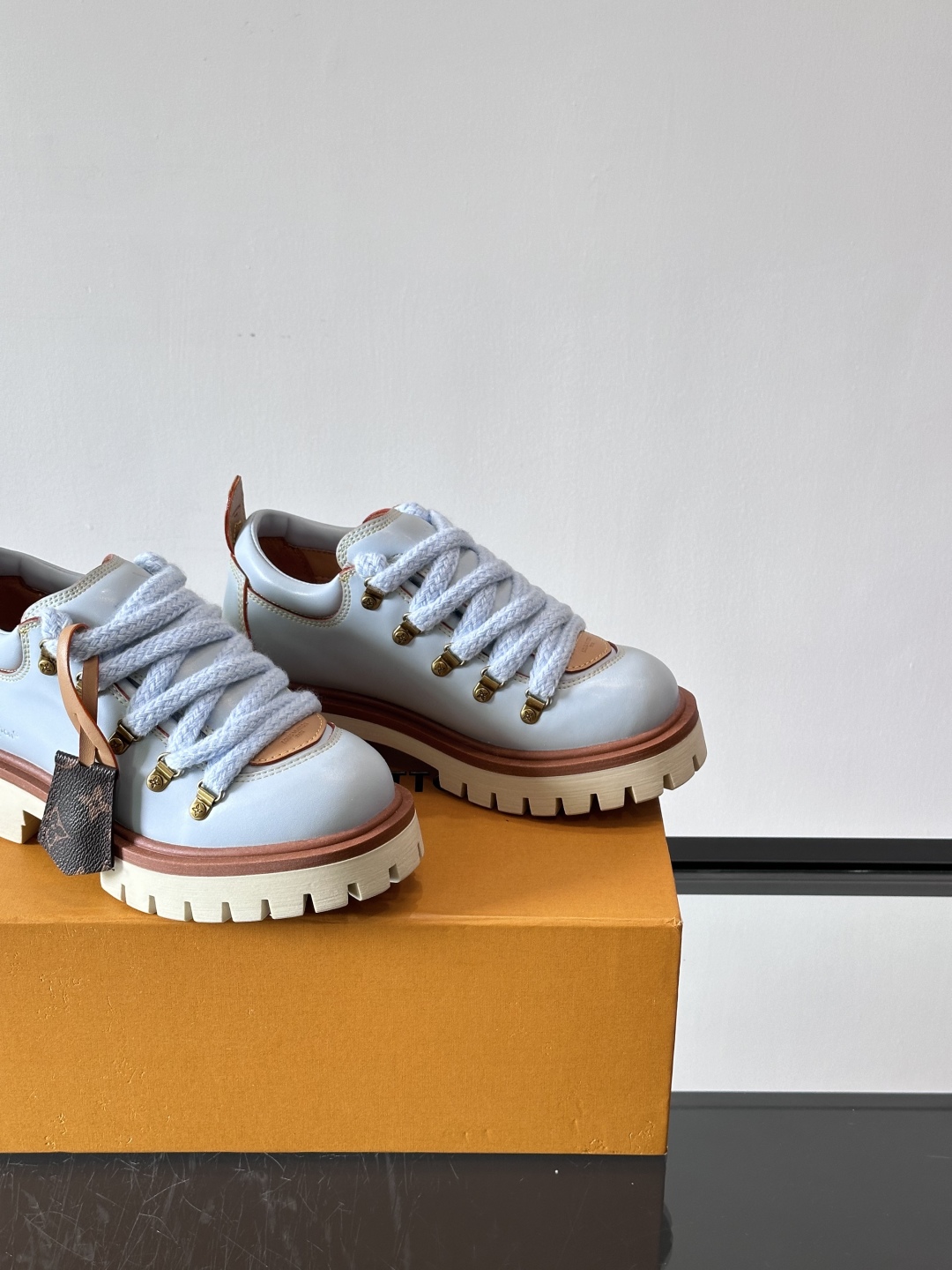 LV REMIX系带鞋法式复古的少女感老爹鞋👟LV Remix derby 25WF新品情侣款德比鞋以经