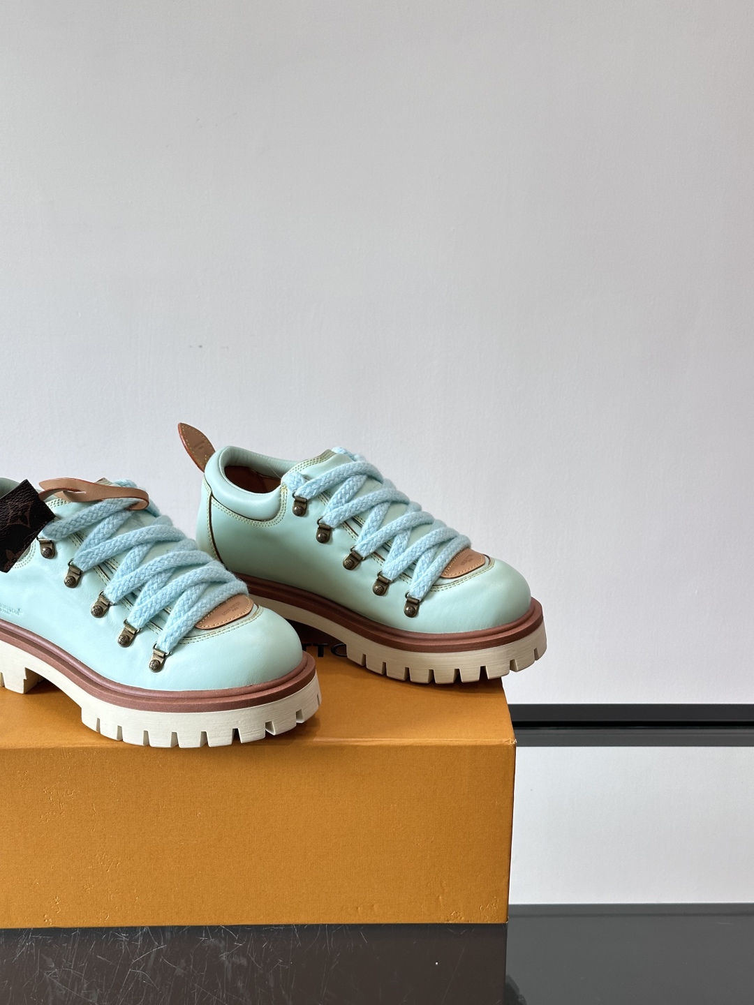 LV REMIX系带鞋法式复古的少女感老爹鞋👟LV Remix derby 25WF新品情侣款德比鞋以经