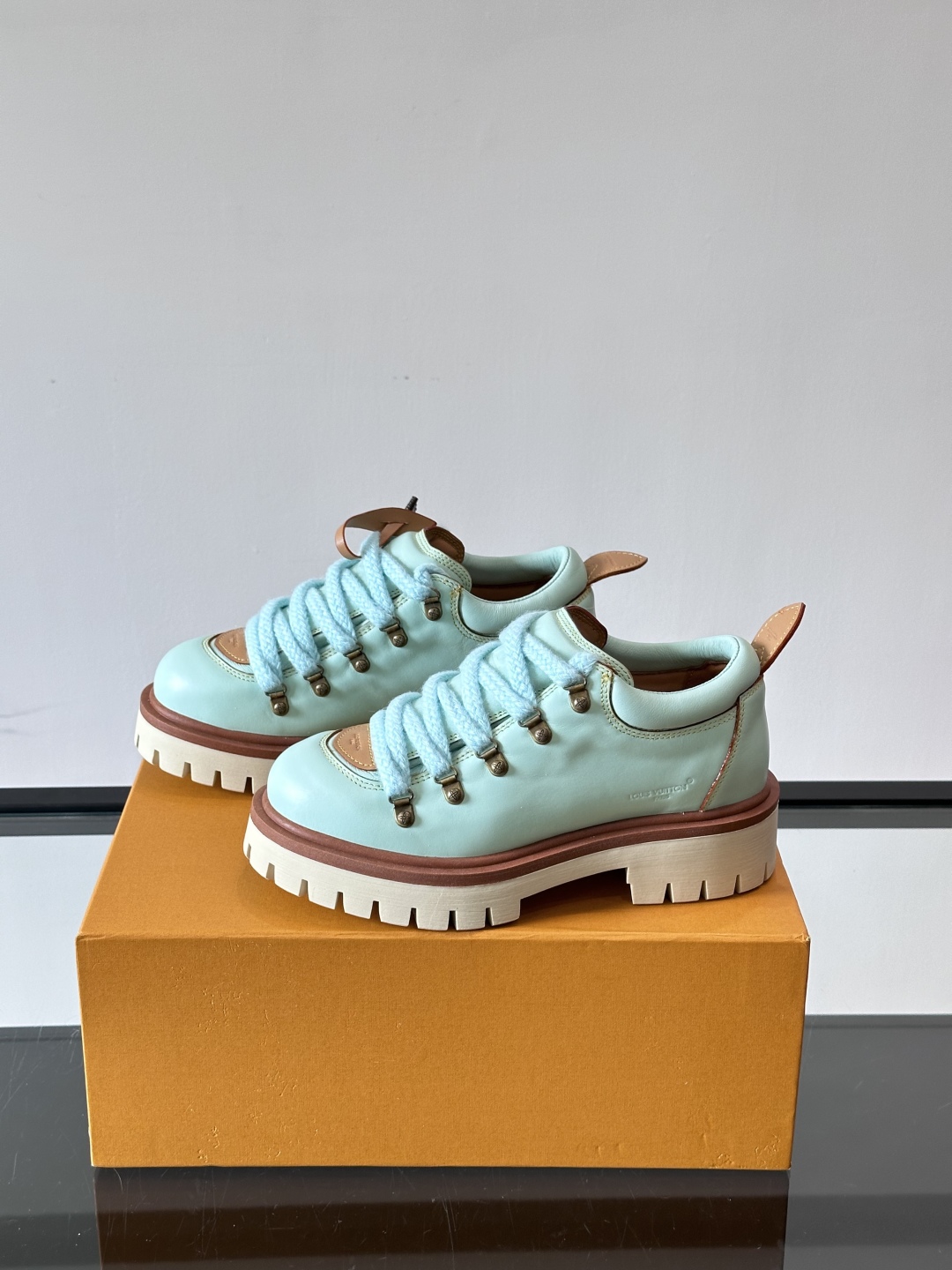LV REMIX系带鞋法式复古的少女感老爹鞋👟LV Remix derby 25WF新品情侣款德比鞋以经