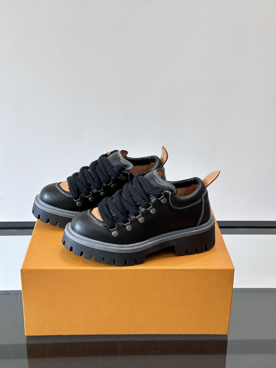 LV REMIX系带鞋法式复古的少女感老爹鞋👟LV Remix derby 25WF新品情侣款德比鞋以经