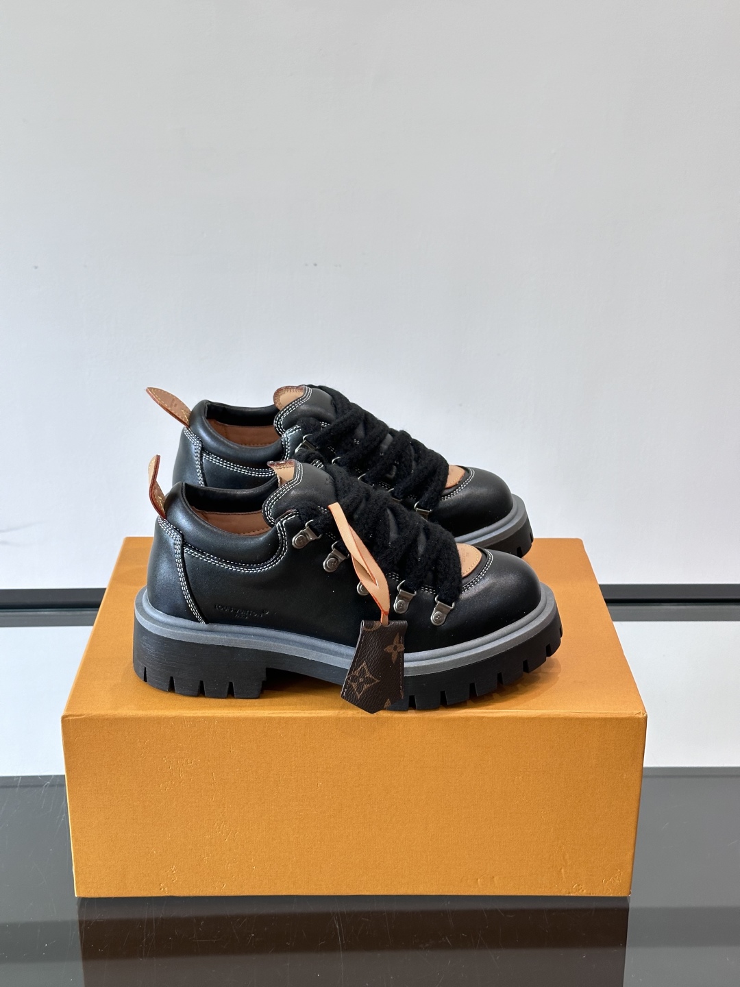 LV REMIX系带鞋法式复古的少女感老爹鞋👟LV Remix derby 25WF新品情侣款德比鞋以经