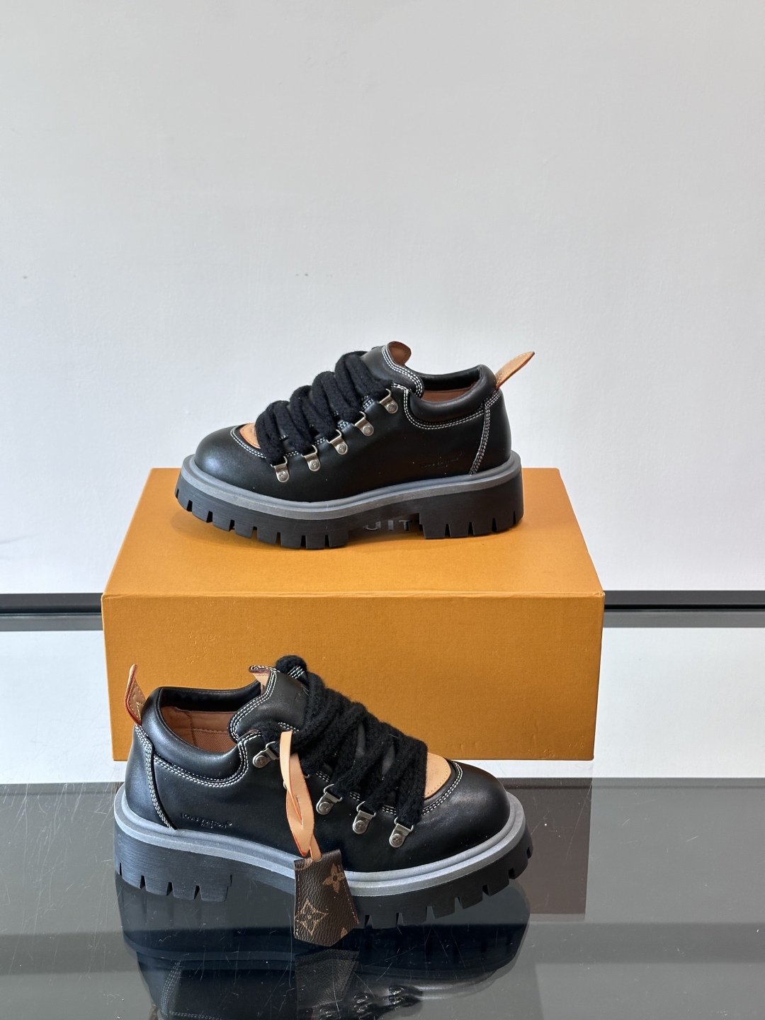 LV REMIX系带鞋法式复古的少女感老爹鞋👟LV Remix derby 25WF新品情侣款德比鞋以经