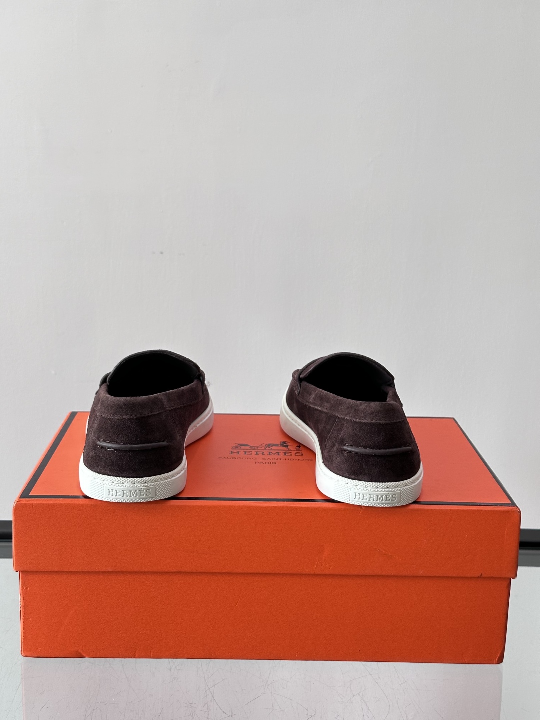 爱马仕 Job乐福鞋 👞麂皮山羊皮乐福鞋，搭配橡胶鞋底，经典“H”型鞋面。款式穿着感受舒适，打造休闲都市
