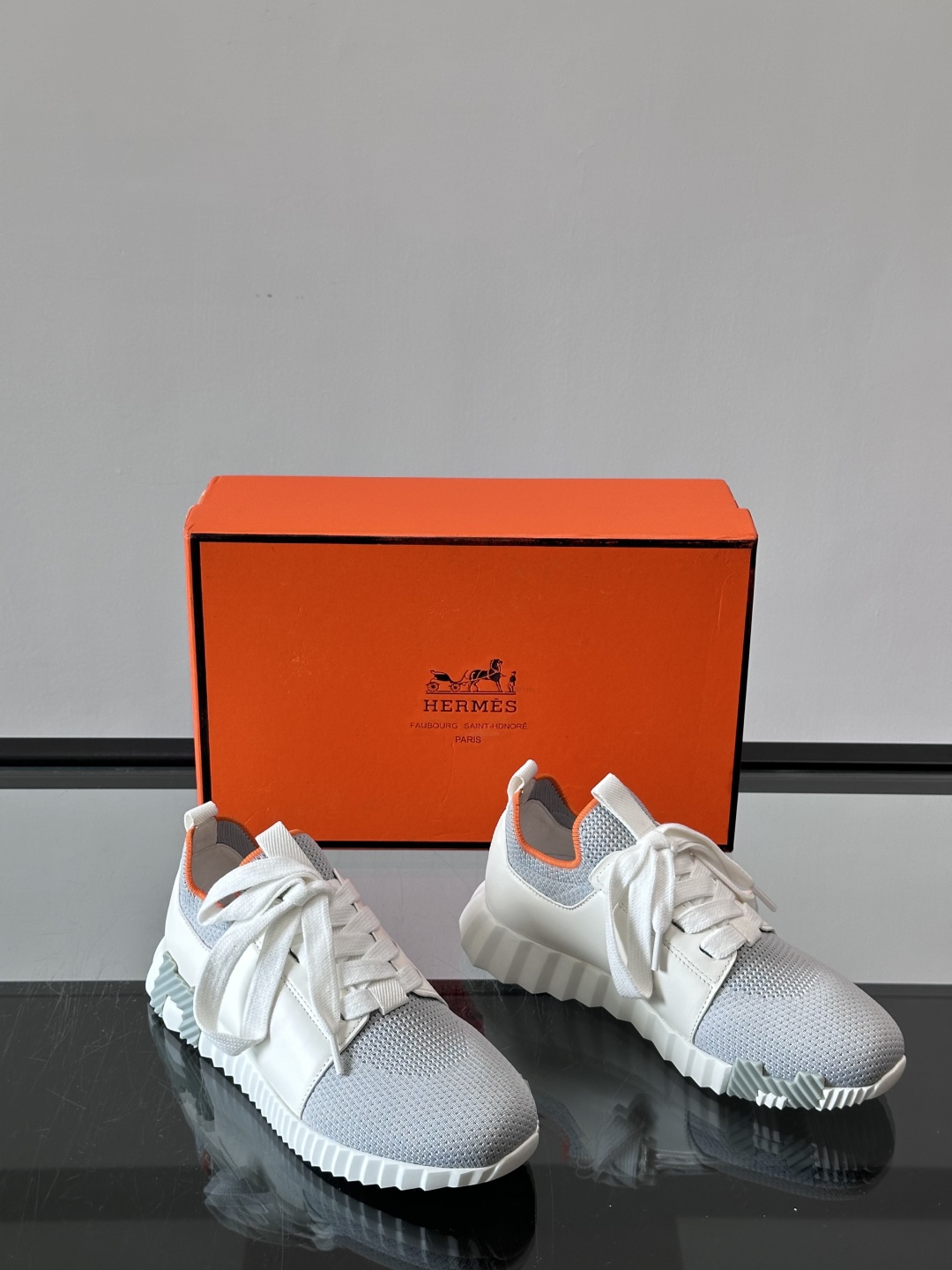 Hermes Bouncing运动鞋👟上新顶级原单品质，市面最高版本❗️ 原版开模大底。一分钱一分货，真
