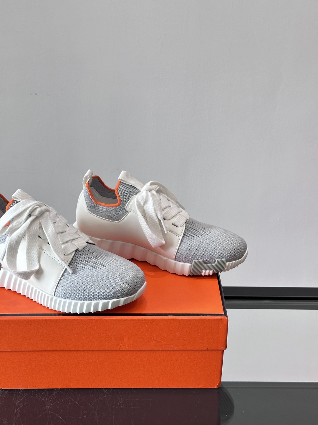 Hermes Bouncing运动鞋👟上新顶级原单品质，市面最高版本❗️ 原版开模大底。一分钱一分货，真