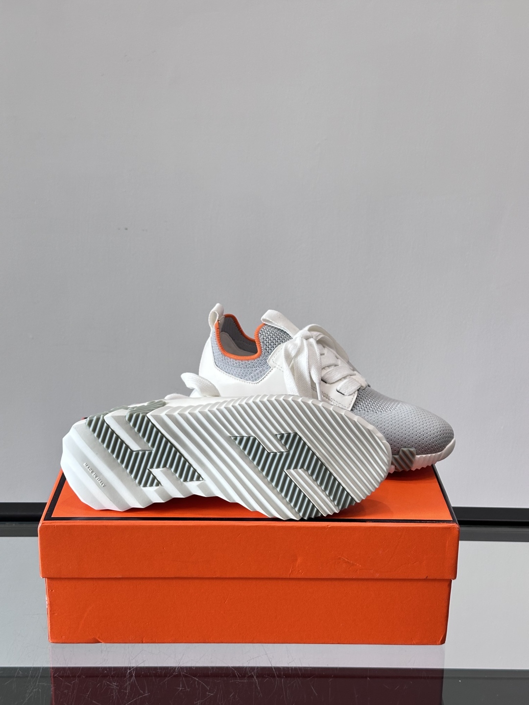 Hermes Bouncing运动鞋👟上新顶级原单品质，市面最高版本❗️ 原版开模大底。一分钱一分货，真