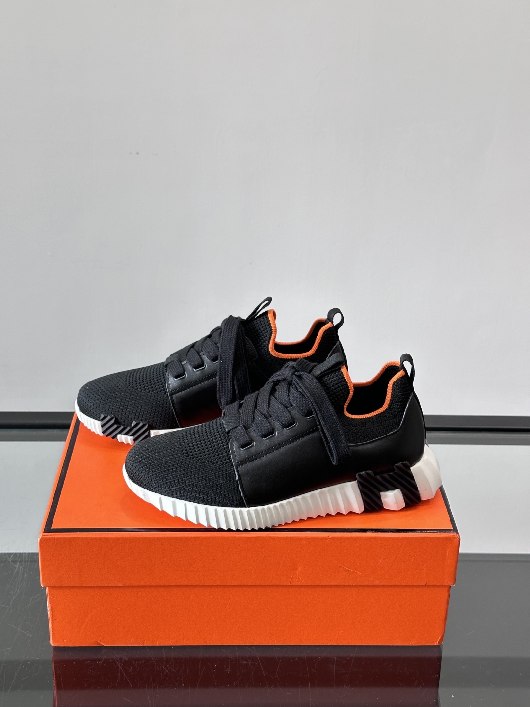 Hermes Bouncing运动鞋👟上新顶级原单品质，市面最高版本❗️ 原版开模大底。一分钱一分货，真