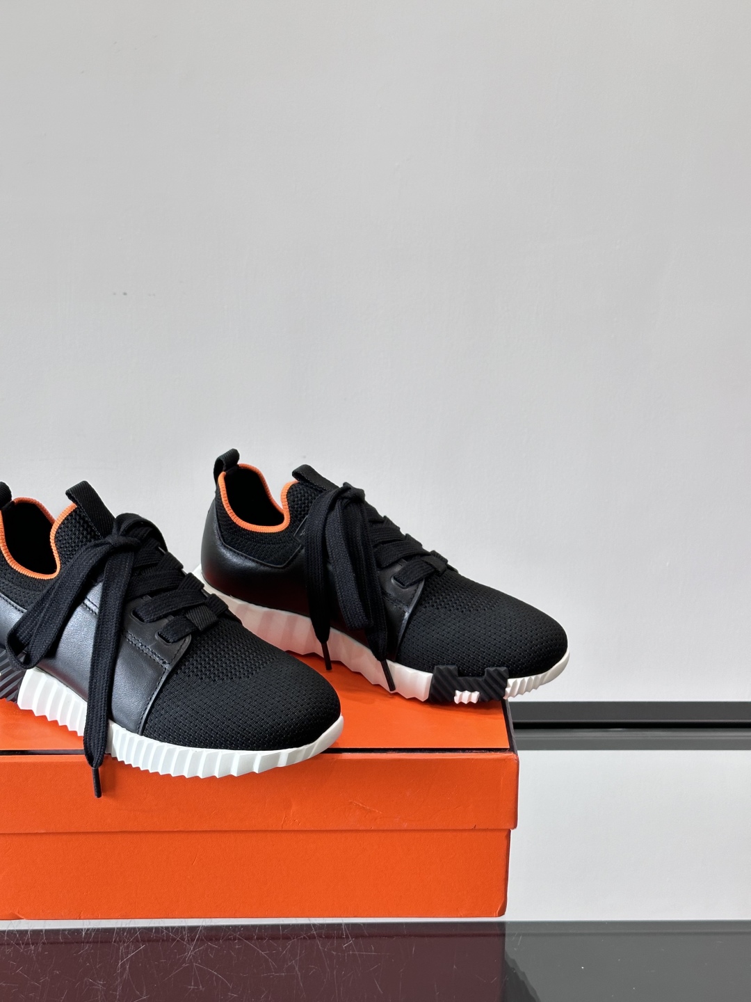 Hermes Bouncing运动鞋👟上新顶级原单品质，市面最高版本❗️ 原版开模大底。一分钱一分货，真