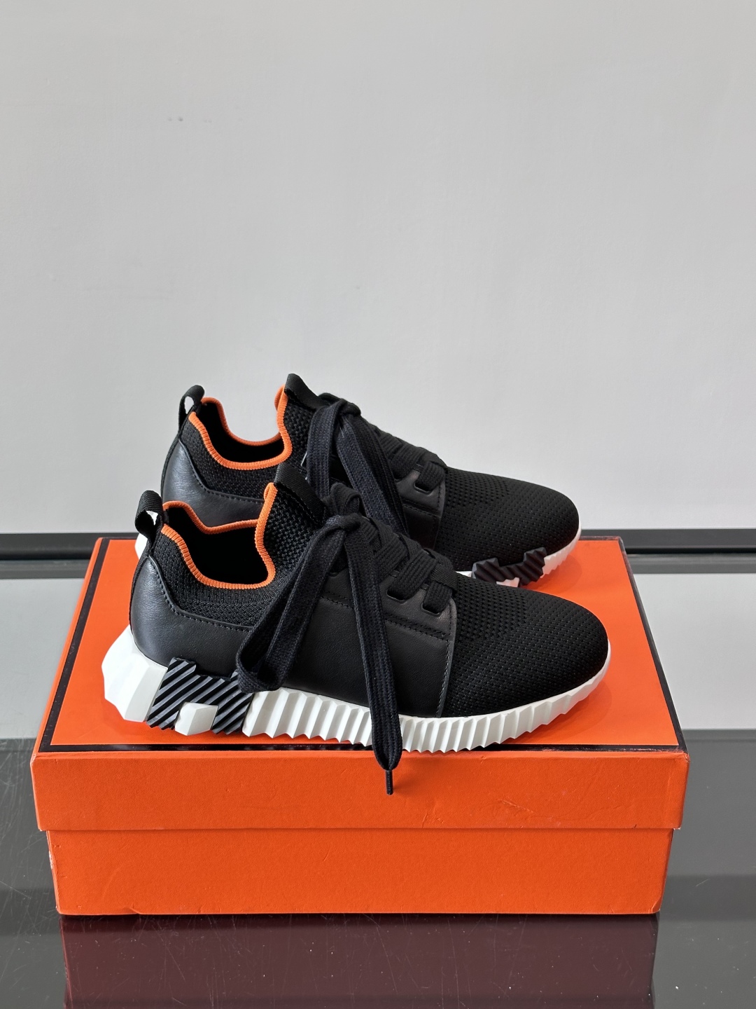 Hermes Bouncing运动鞋👟上新顶级原单品质，市面最高版本❗️ 原版开模大底。一分钱一分货，真