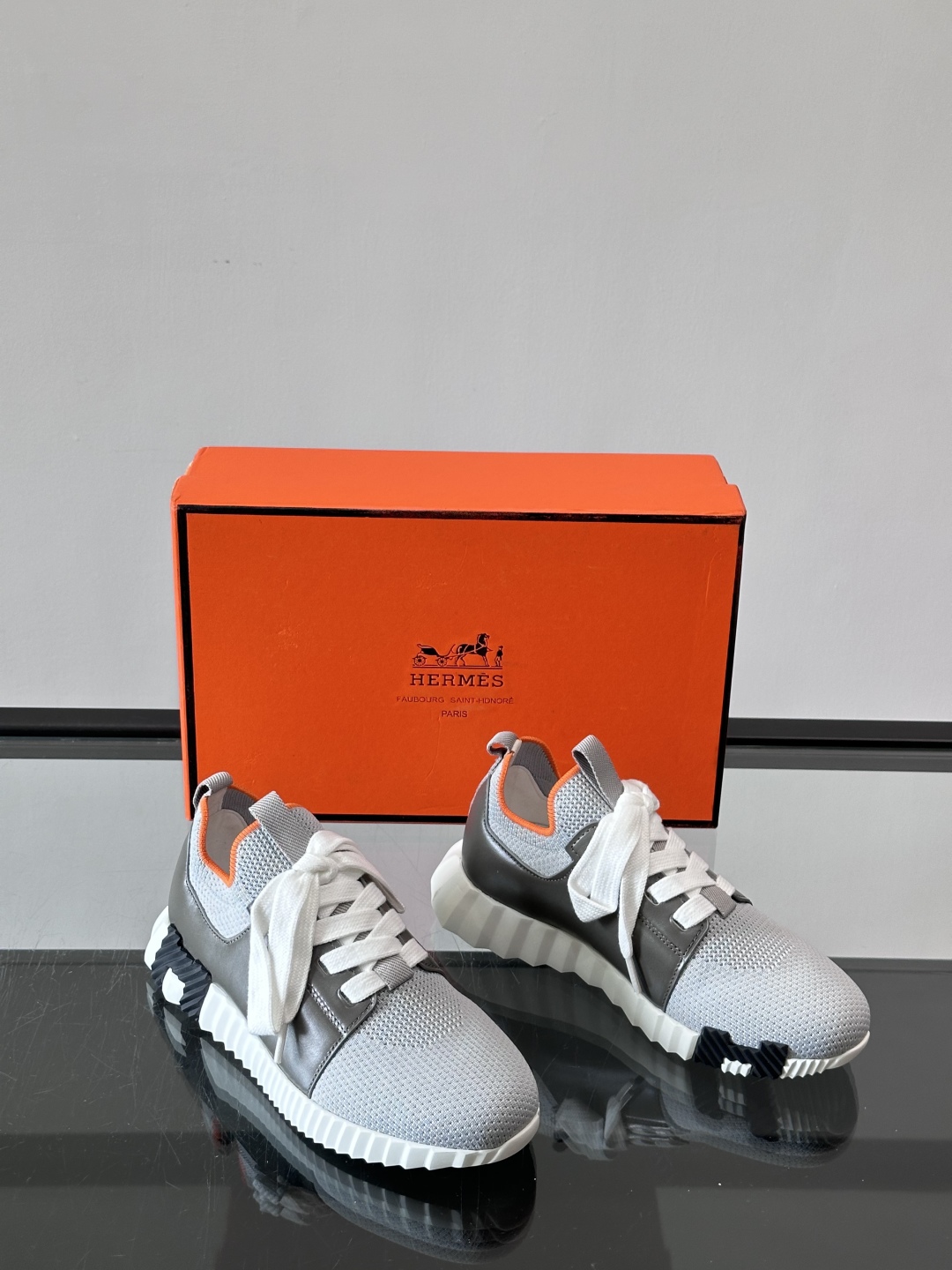 Hermes Bouncing运动鞋👟上新顶级原单品质，市面最高版本❗️ 原版开模大底。一分钱一分货，真