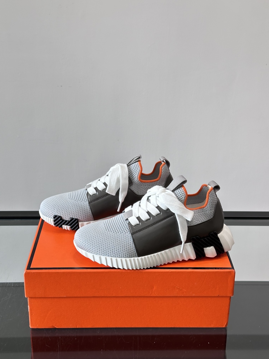Hermes Bouncing运动鞋👟上新顶级原单品质，市面最高版本❗️ 原版开模大底。一分钱一分货，真