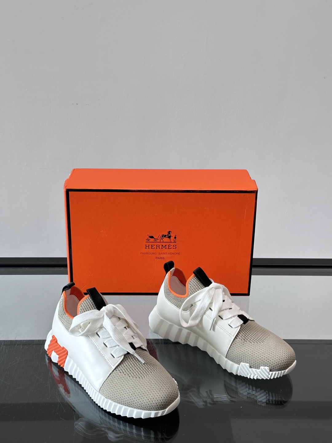 Hermes Bouncing运动鞋👟上新顶级原单品质，市面最高版本❗️ 原版开模大底。一分钱一分货，真