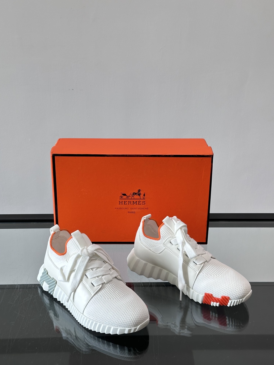 Hermes Bouncing运动鞋👟上新顶级原单品质，市面最高版本❗️ 原版开模大底。一分钱一分货，真