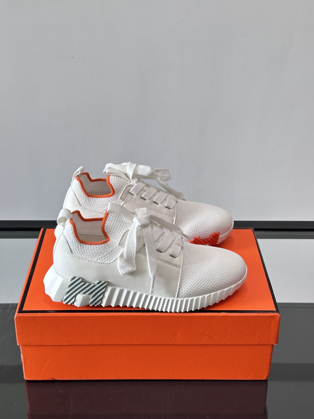 Hermes Bouncing运动鞋👟上新顶级原单品质，市面最高版本❗️ 原版开模大底。一分钱一分货，真