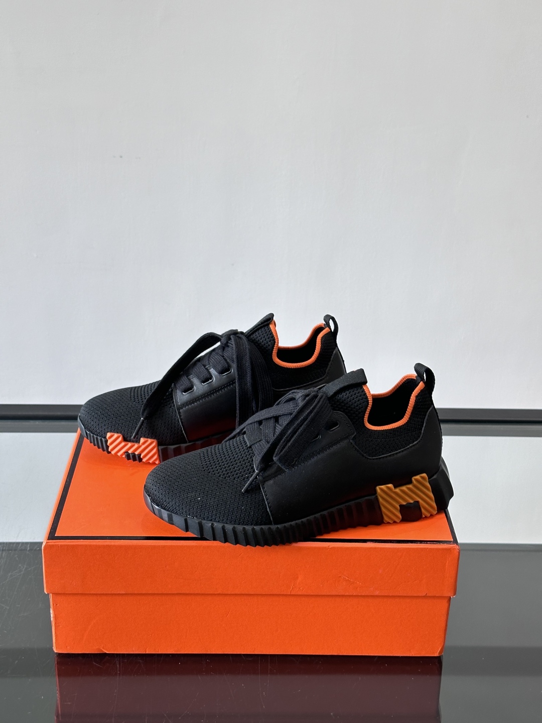 Hermes Bouncing运动鞋👟上新顶级原单品质，市面最高版本❗️ 原版开模大底。一分钱一分货，真