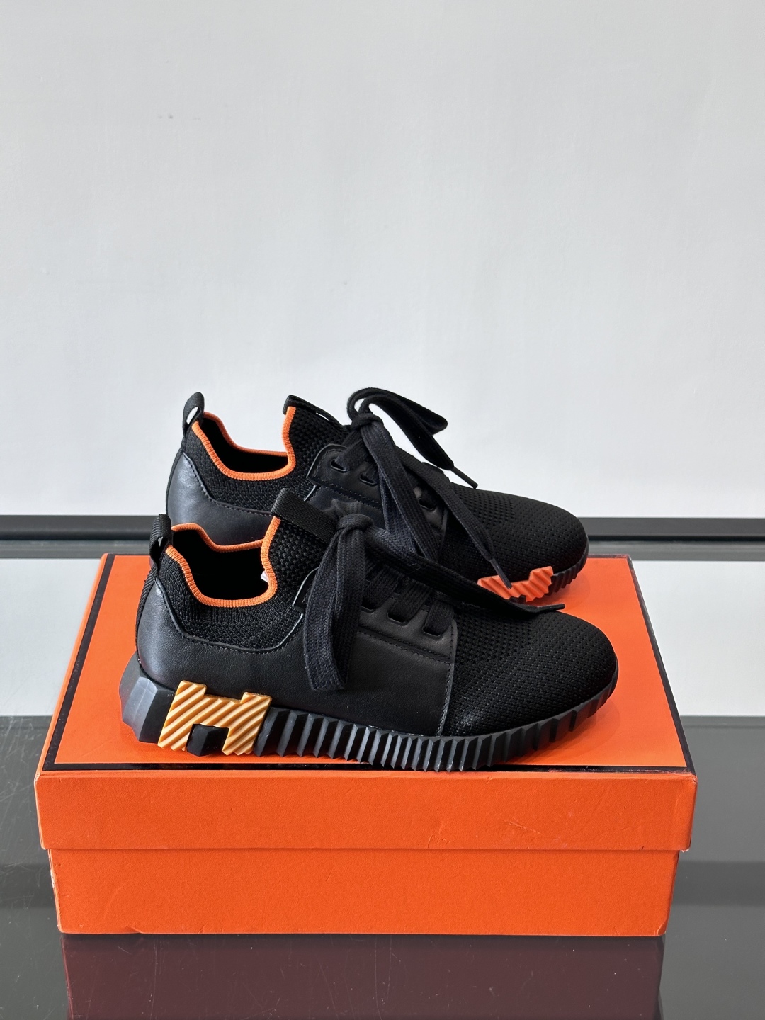 Hermes Bouncing运动鞋👟上新顶级原单品质，市面最高版本❗️ 原版开模大底。一分钱一分货，真