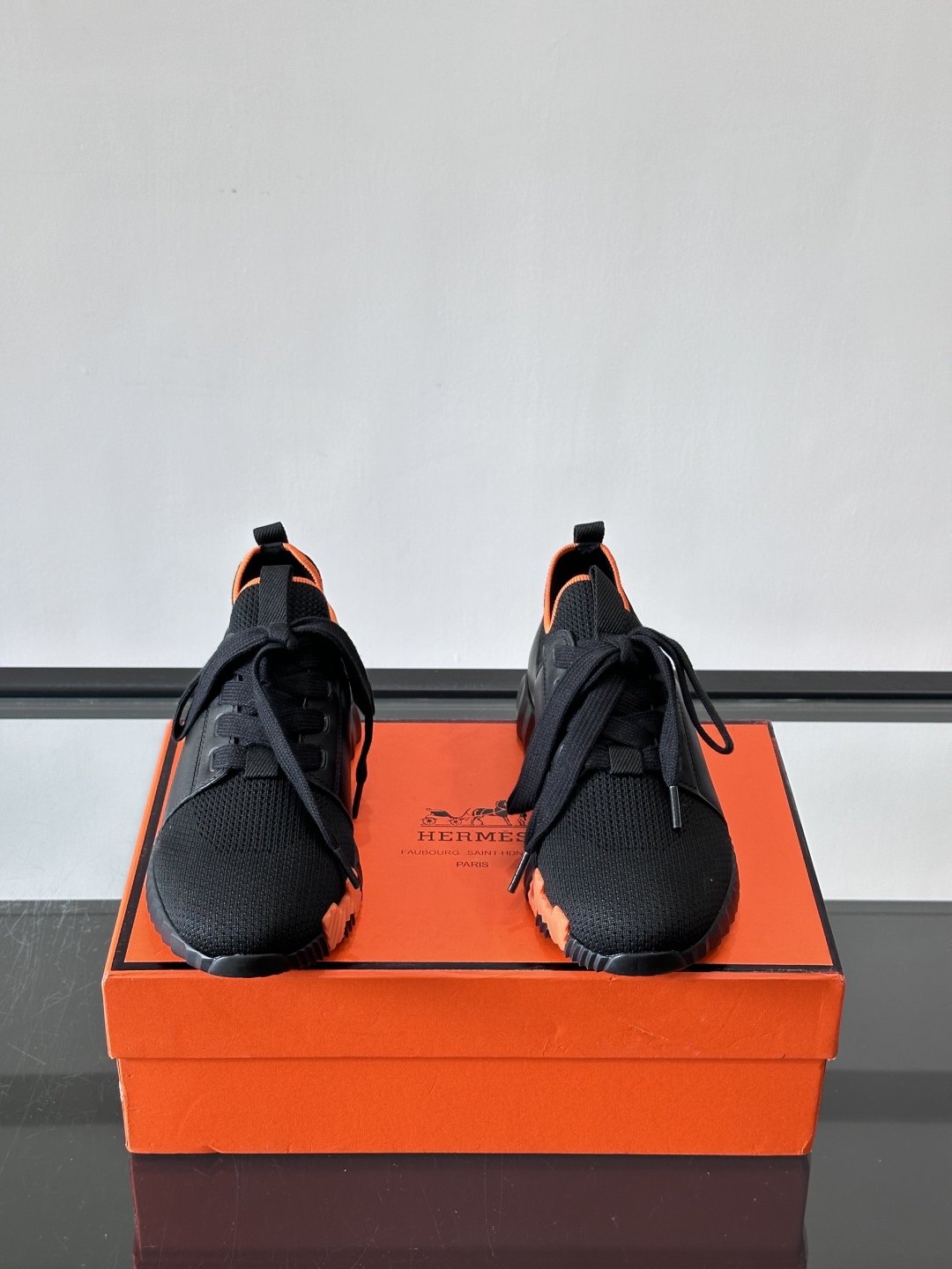 Hermes Bouncing运动鞋👟上新顶级原单品质，市面最高版本❗️ 原版开模大底。一分钱一分货，真