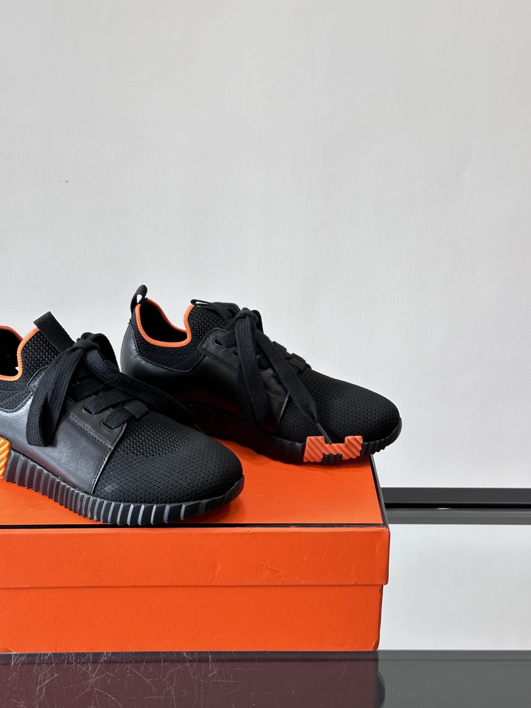 Hermes Bouncing运动鞋👟上新顶级原单品质，市面最高版本❗️ 原版开模大底。一分钱一分货，真