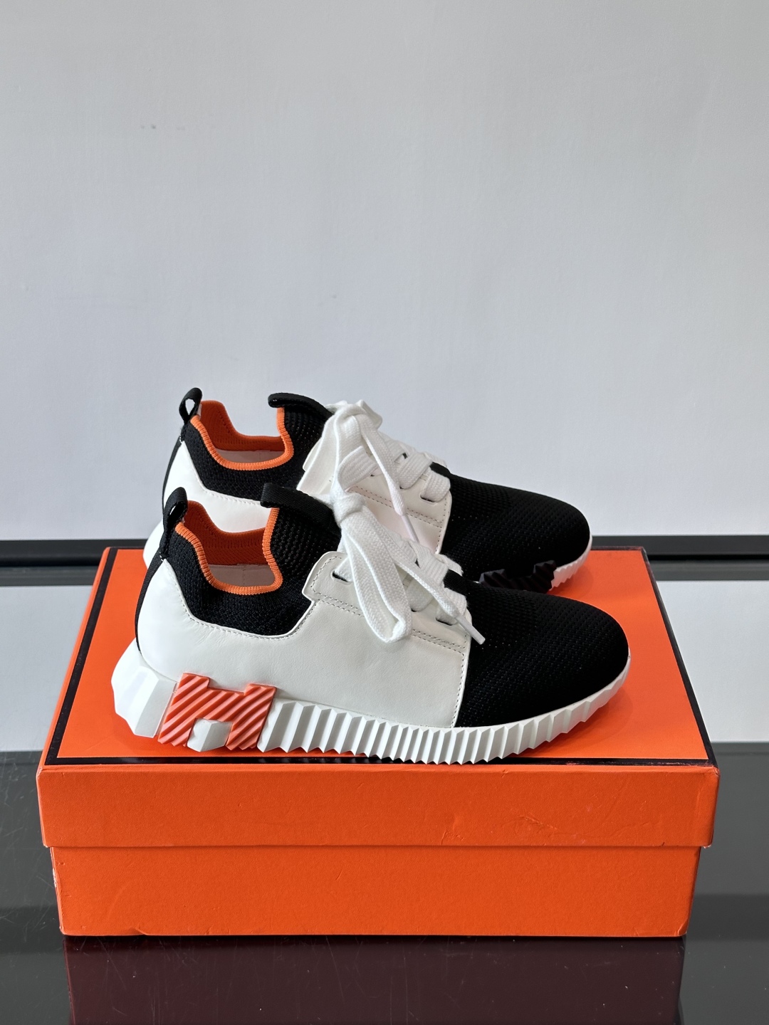 Hermes Bouncing运动鞋👟上新顶级原单品质，市面最高版本❗️ 原版开模大底。一分钱一分货，真