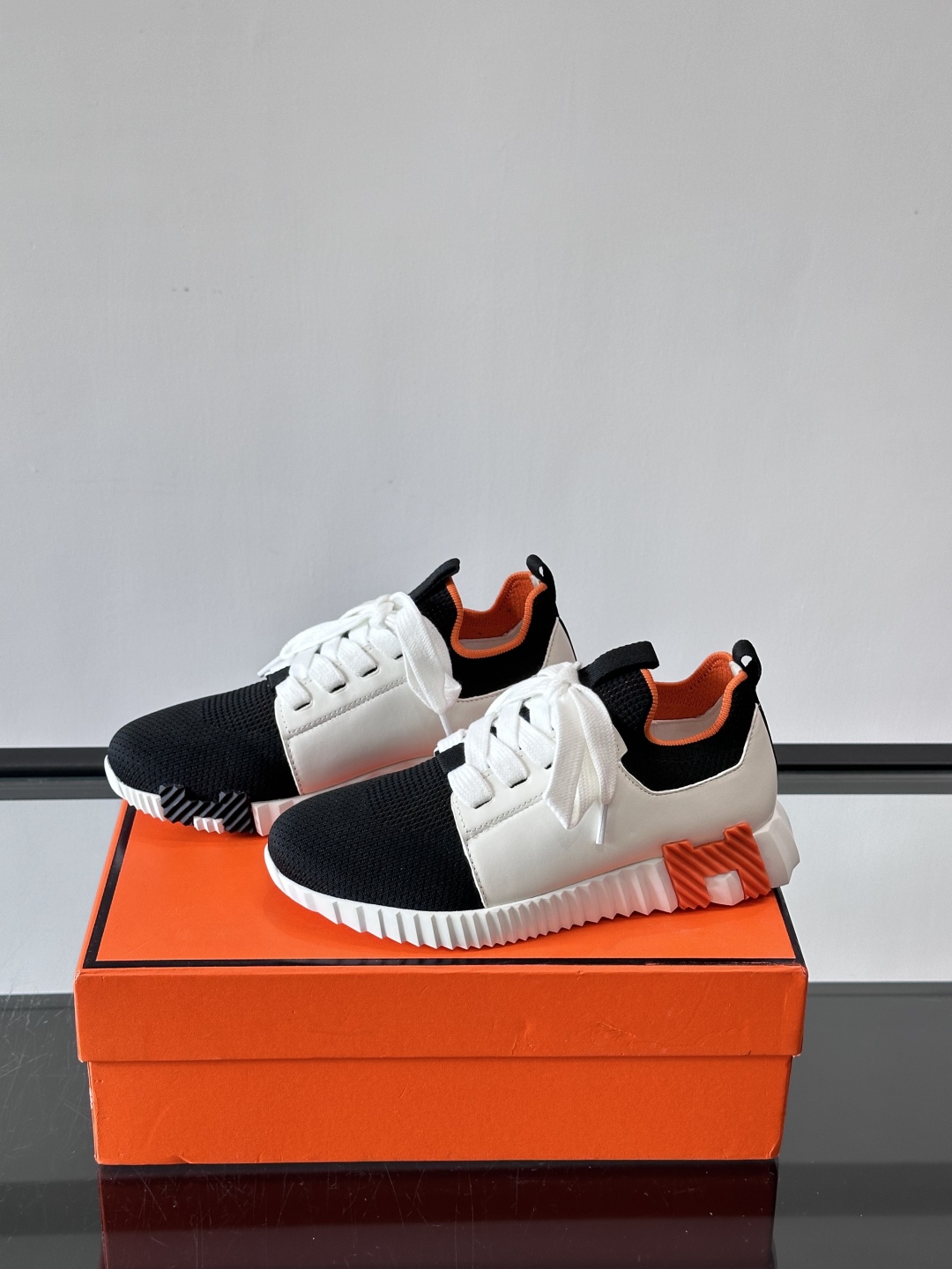 Hermes Bouncing运动鞋👟上新顶级原单品质，市面最高版本❗️ 原版开模大底。一分钱一分货，真