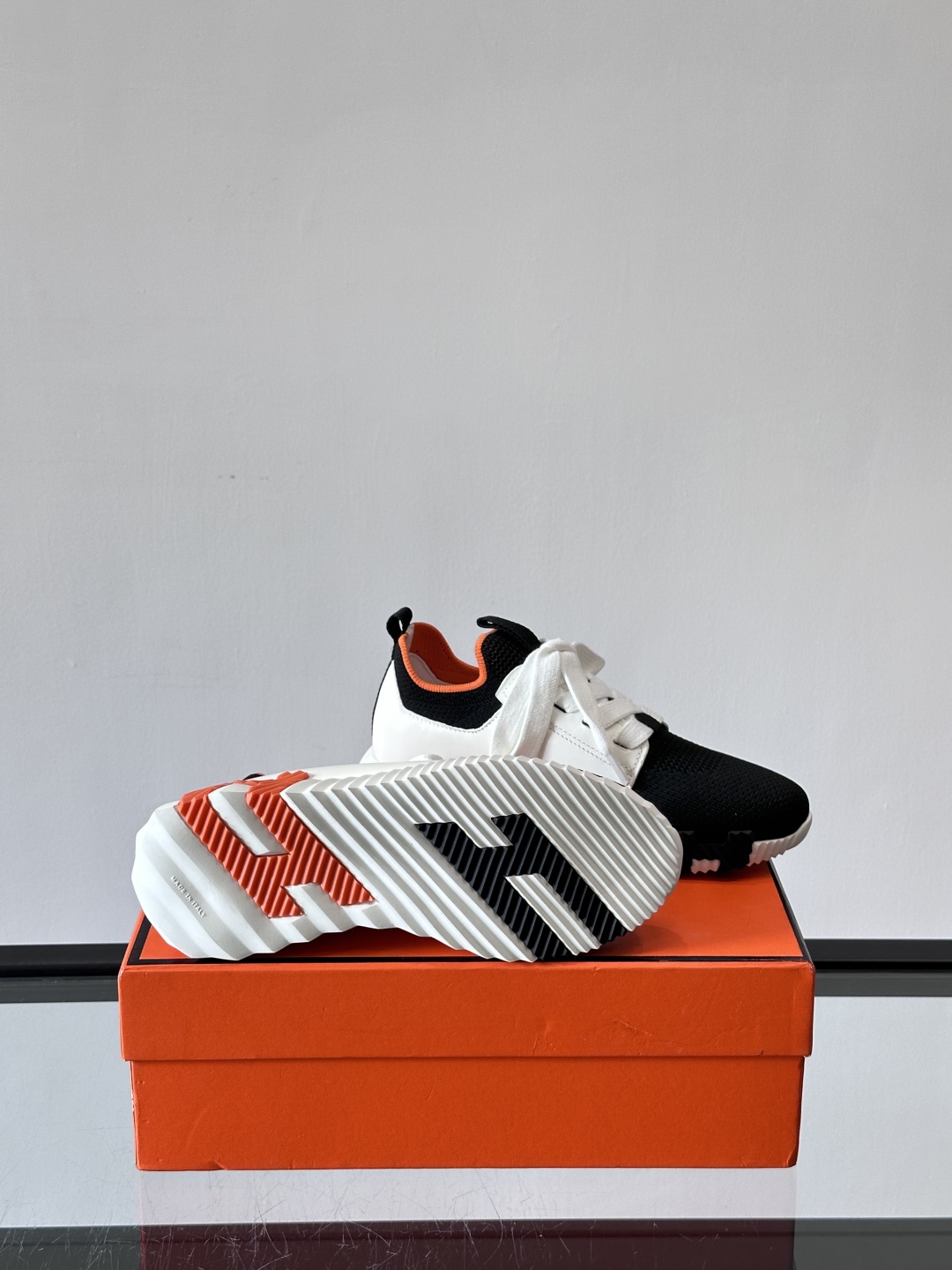 Hermes Bouncing运动鞋👟上新顶级原单品质，市面最高版本❗️ 原版开模大底。一分钱一分货，真