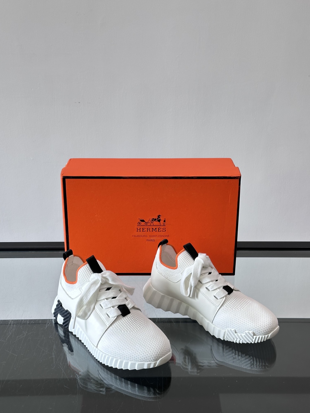 Hermes Bouncing运动鞋👟上新顶级原单品质，市面最高版本❗️ 原版开模大底。一分钱一分货，真