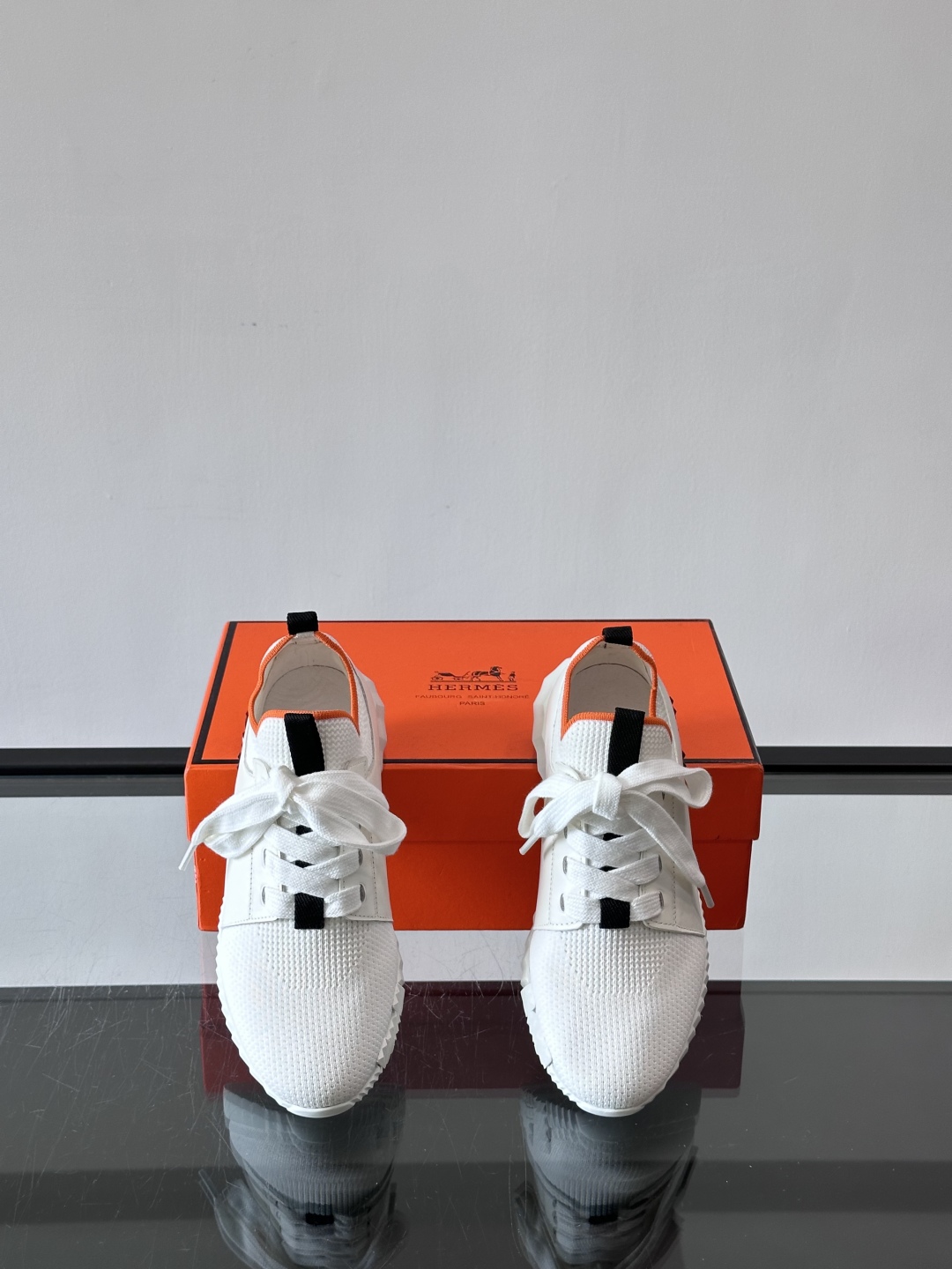 Hermes Bouncing运动鞋👟上新顶级原单品质，市面最高版本❗️ 原版开模大底。一分钱一分货，真