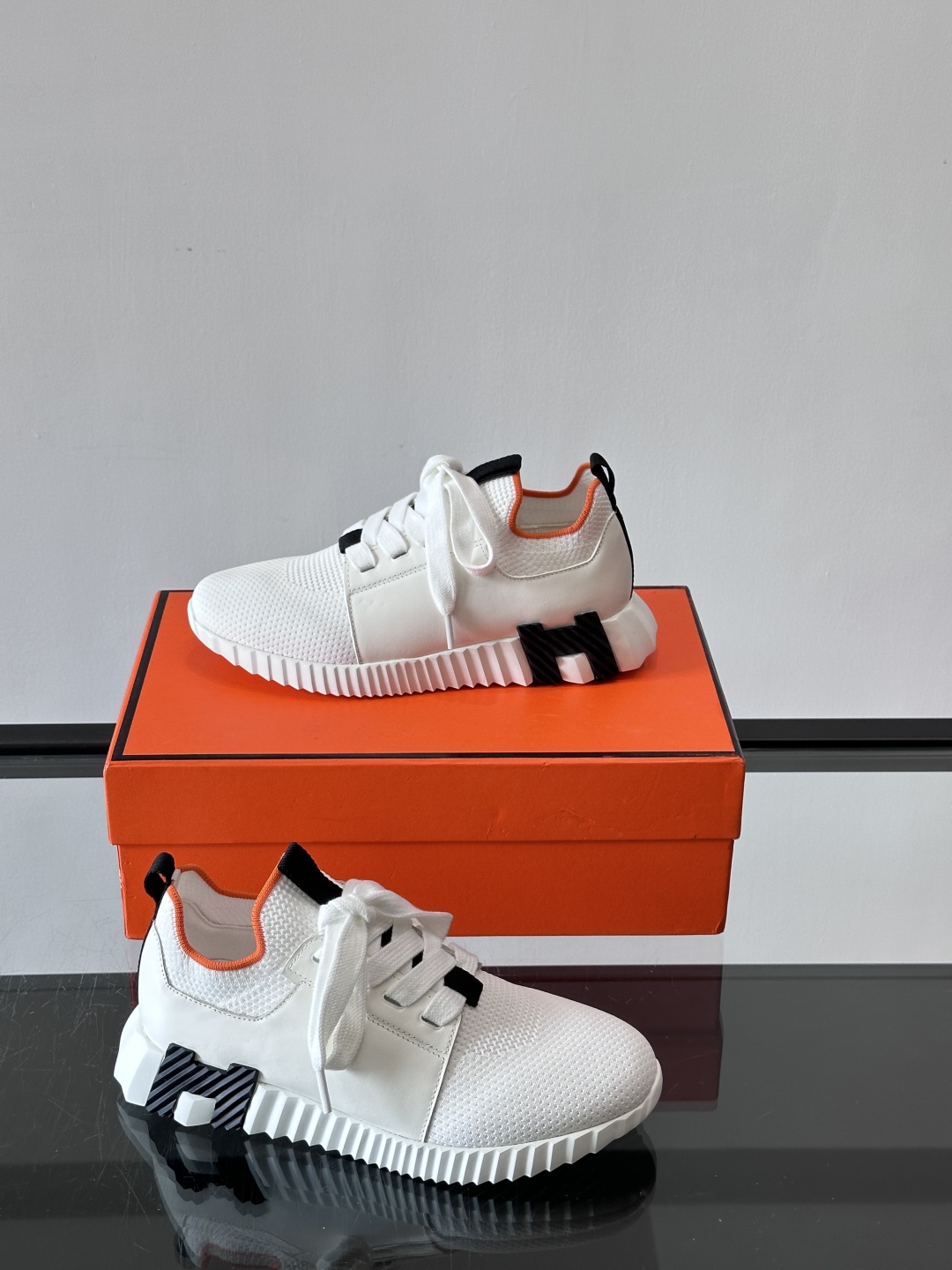 Hermes Bouncing运动鞋👟上新顶级原单品质，市面最高版本❗️ 原版开模大底。一分钱一分货，真