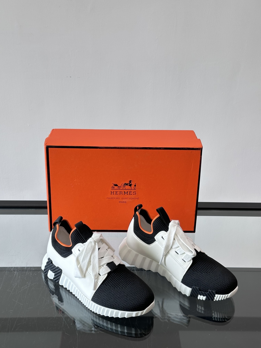 Hermes Bouncing运动鞋👟上新顶级原单品质，市面最高版本❗️ 原版开模大底。一分钱一分货，真