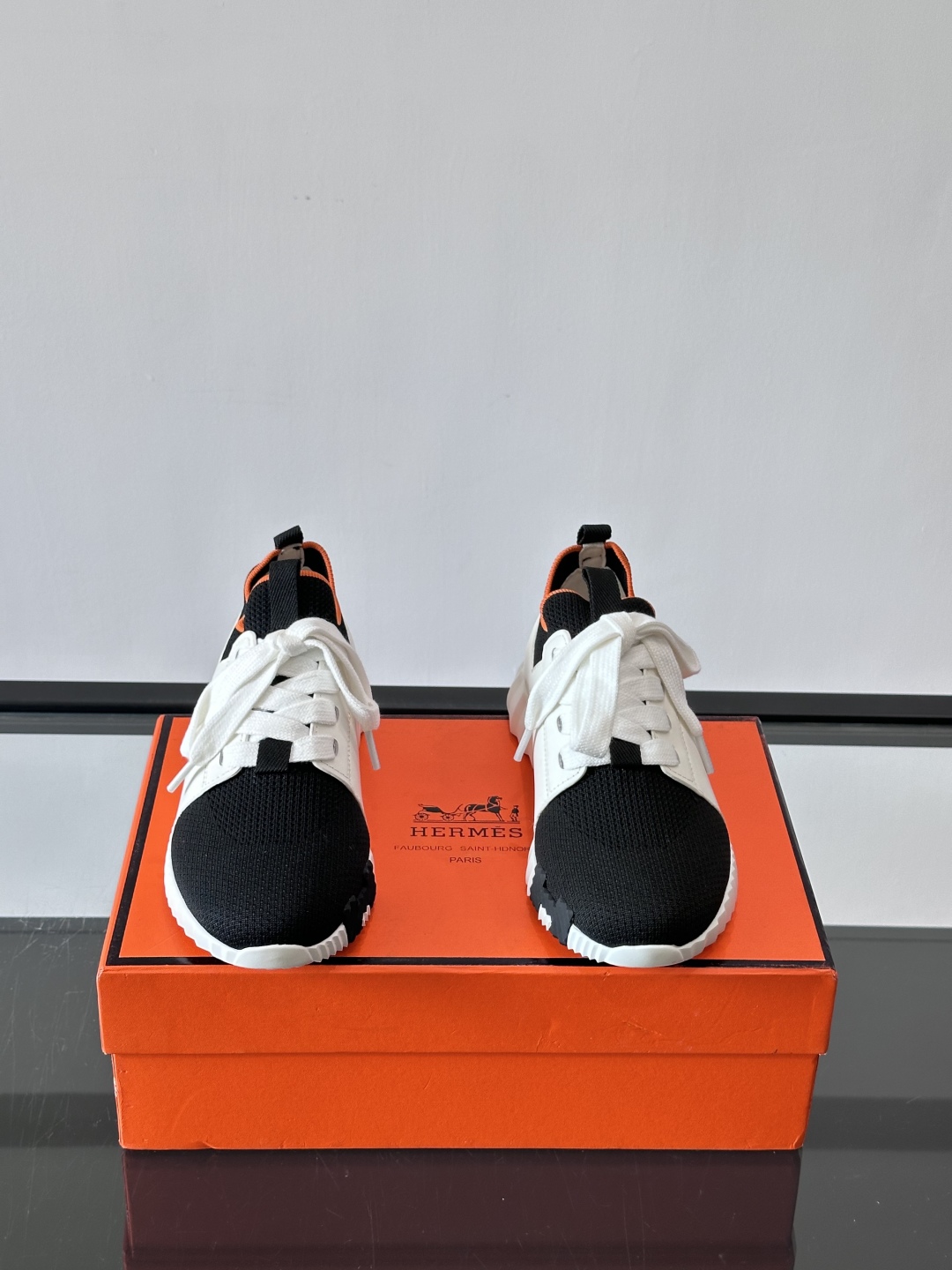 Hermes Bouncing运动鞋👟上新顶级原单品质，市面最高版本❗️ 原版开模大底。一分钱一分货，真