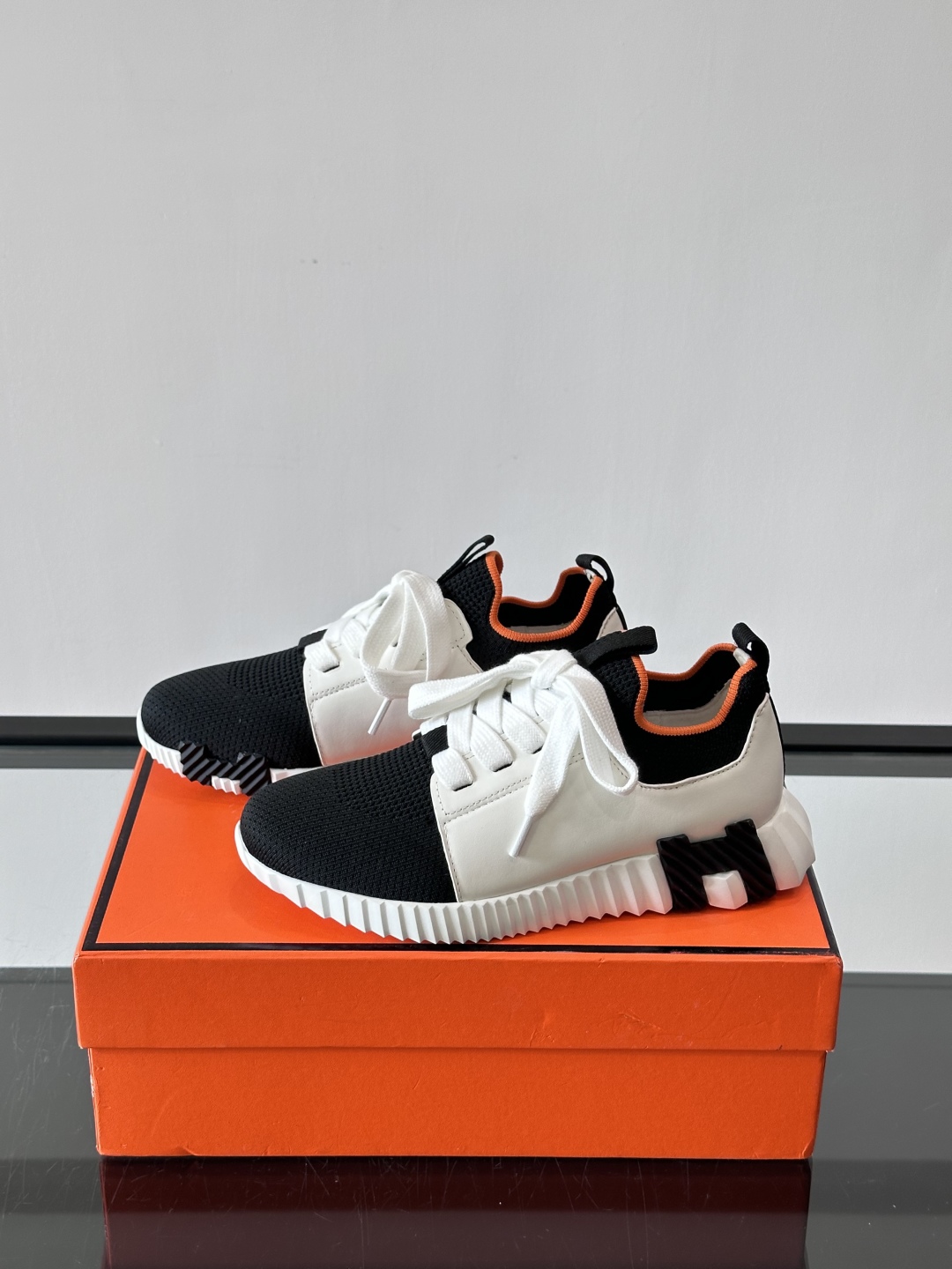 Hermes Bouncing运动鞋👟上新顶级原单品质，市面最高版本❗️ 原版开模大底。一分钱一分货，真
