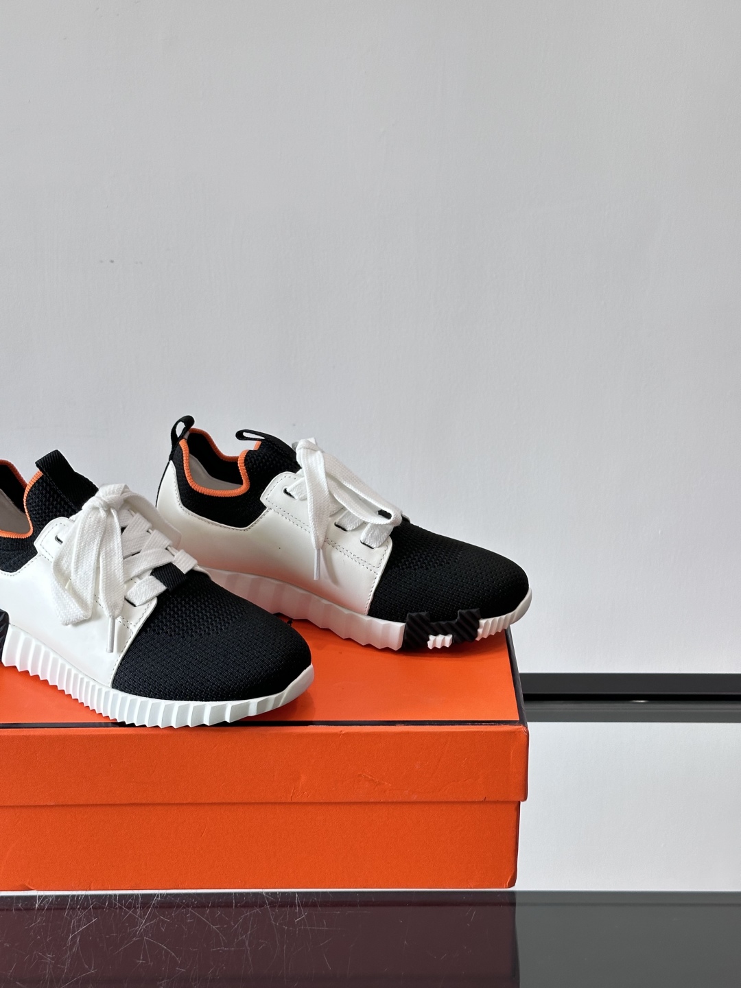 Hermes Bouncing运动鞋👟上新顶级原单品质，市面最高版本❗️ 原版开模大底。一分钱一分货，真