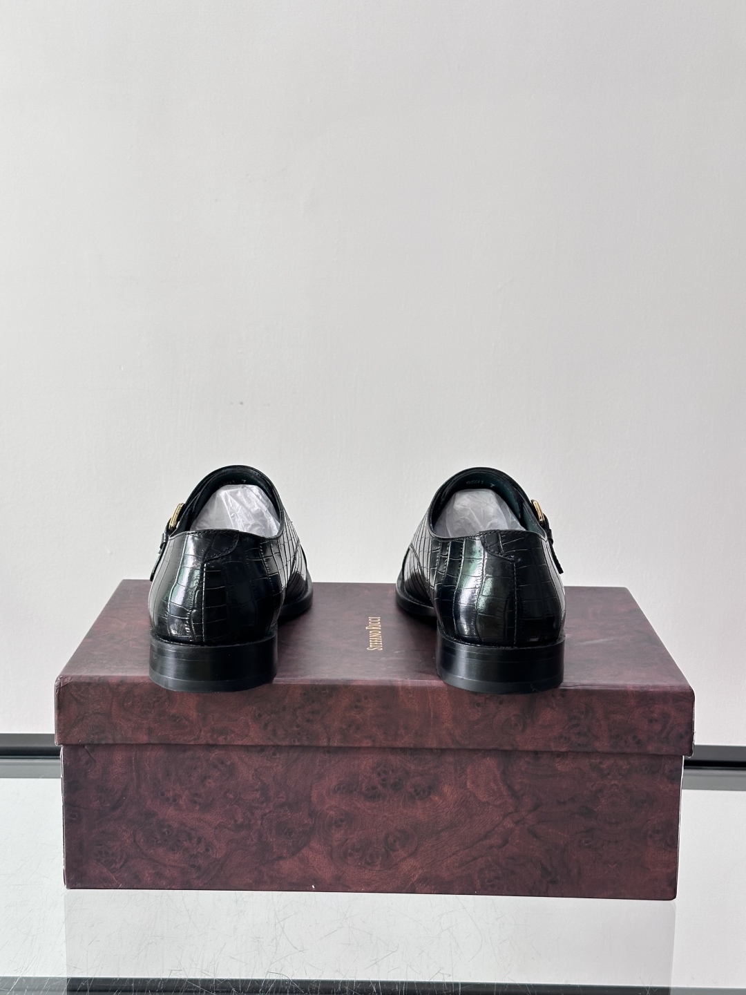 Stefano Ricci 史蒂芬高端奢侈品牌，男士皮鞋，真皮大底。原版牛皮，质感高端细腻，内里全小牛皮