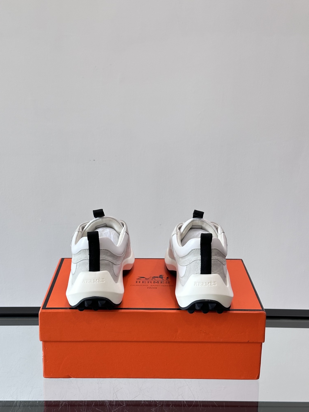 🐎𝐇𝐄𝐑*𝐄𝐒 25ss新款LooP sneaker情侣款👫皮革休闲运动鞋原版购入代购级别材质与工艺采用