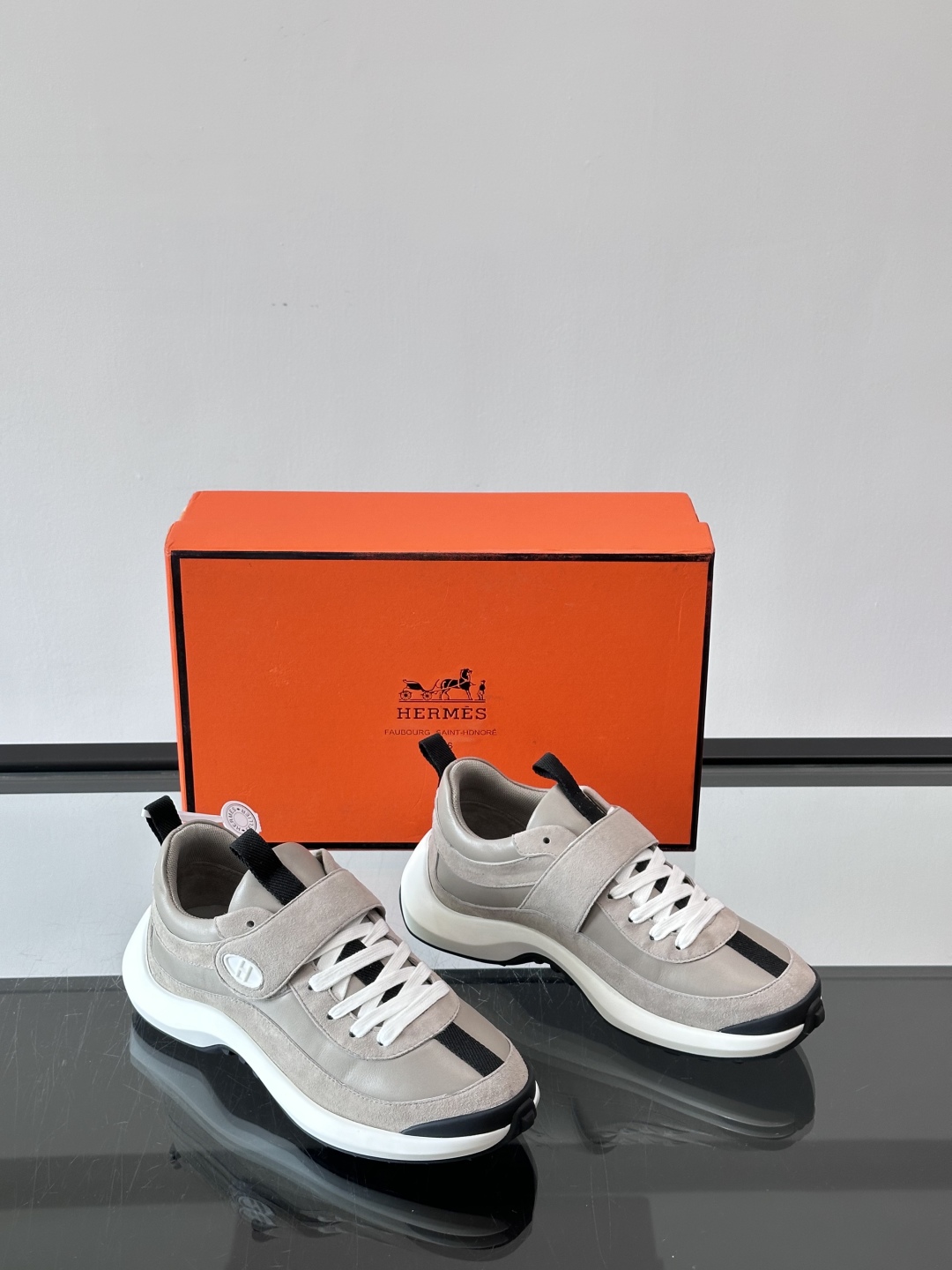 🐎𝐇𝐄𝐑*𝐄𝐒 25ss新款LooP sneaker情侣款👫皮革休闲运动鞋原版购入代购级别材质与工艺采用
