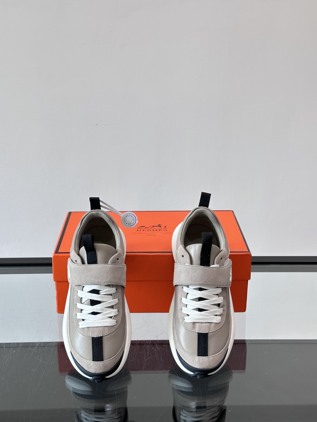 🐎𝐇𝐄𝐑*𝐄𝐒 25ss新款LooP sneaker情侣款👫皮革休闲运动鞋原版购入代购级别材质与工艺采用