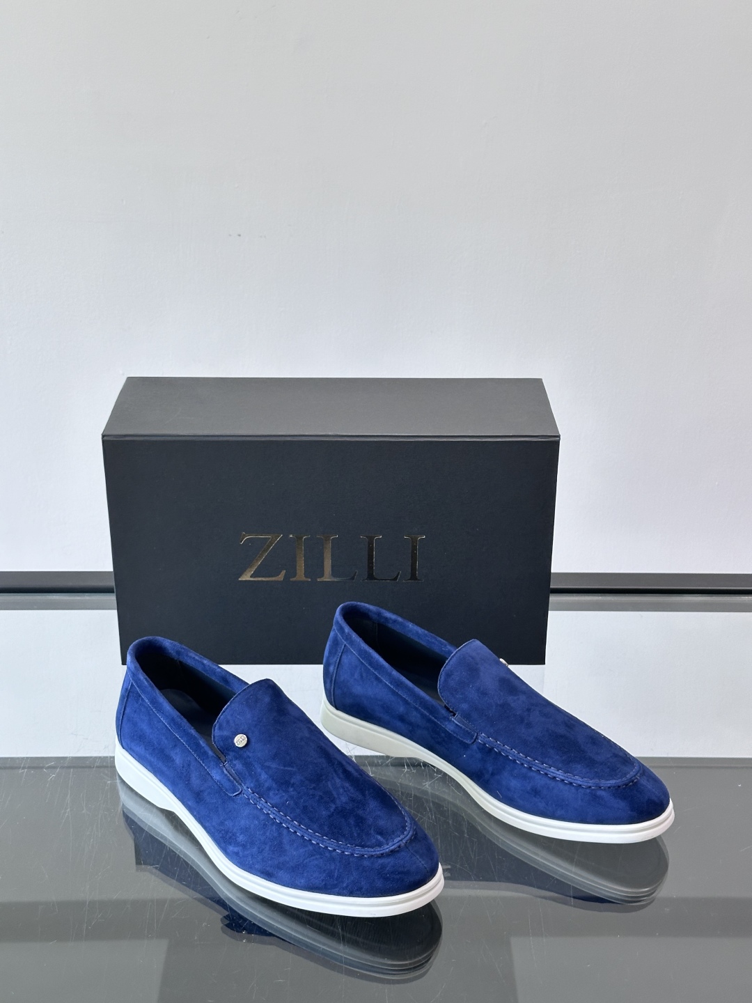 ZILLI法国顶奢男鞋👞ZILLI目之所及‼️简约风貌随心而行。‼️神形兼备，谱写男士魅力。👀棱角之间，
