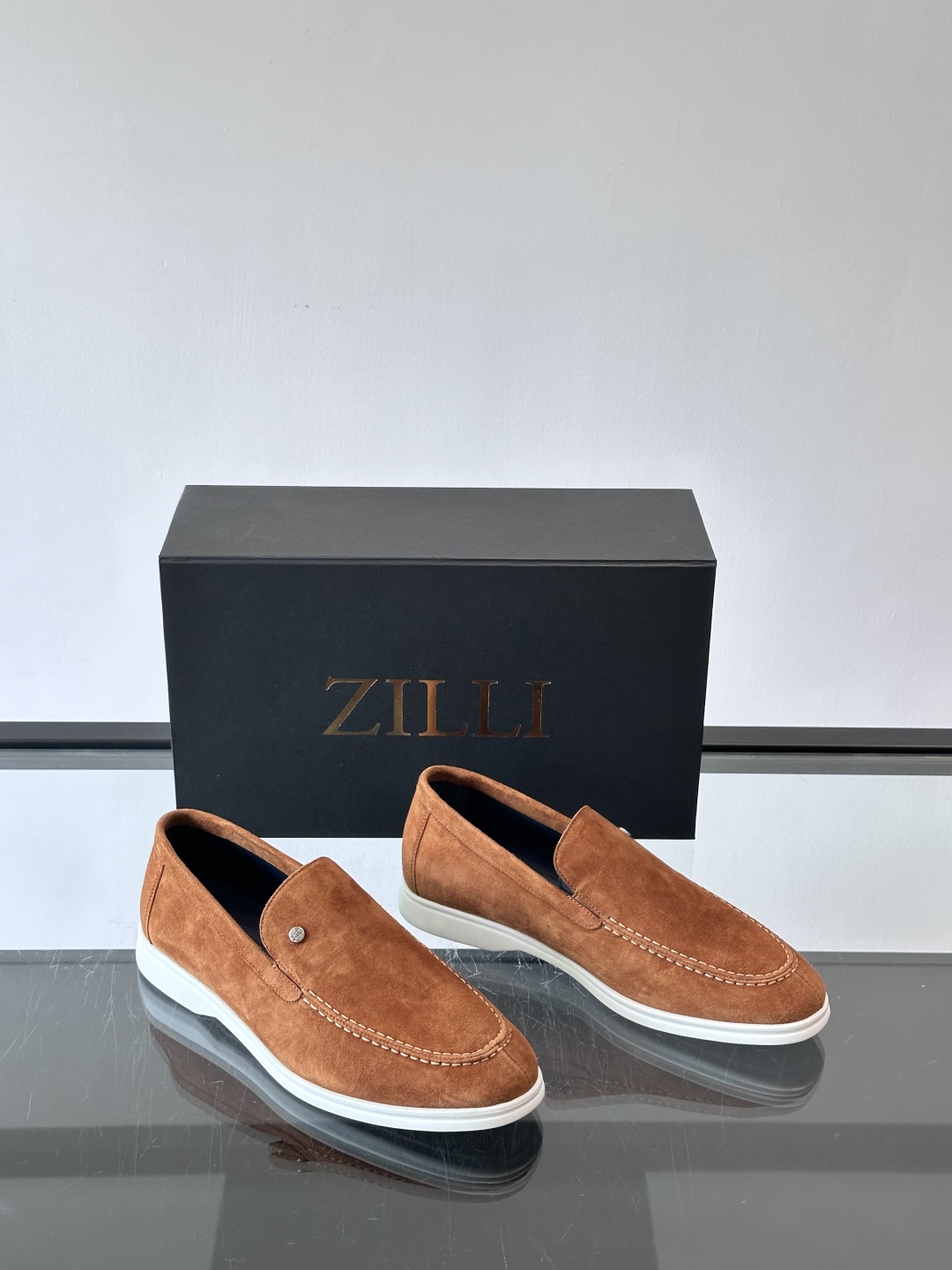ZILLI法国顶奢男鞋👞ZILLI目之所及‼️简约风貌随心而行。‼️神形兼备，谱写男士魅力。👀棱角之间，
