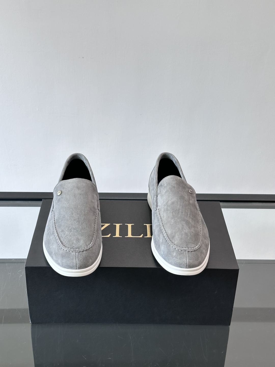 ZILLI法国顶奢男鞋👞ZILLI目之所及‼️简约风貌随心而行。‼️神形兼备，谱写男士魅力。👀棱角之间，