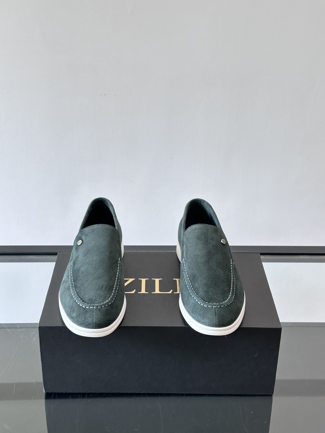 ZILLI法国顶奢男鞋👞ZILLI目之所及‼️简约风貌随心而行。‼️神形兼备，谱写男士魅力。👀棱角之间，