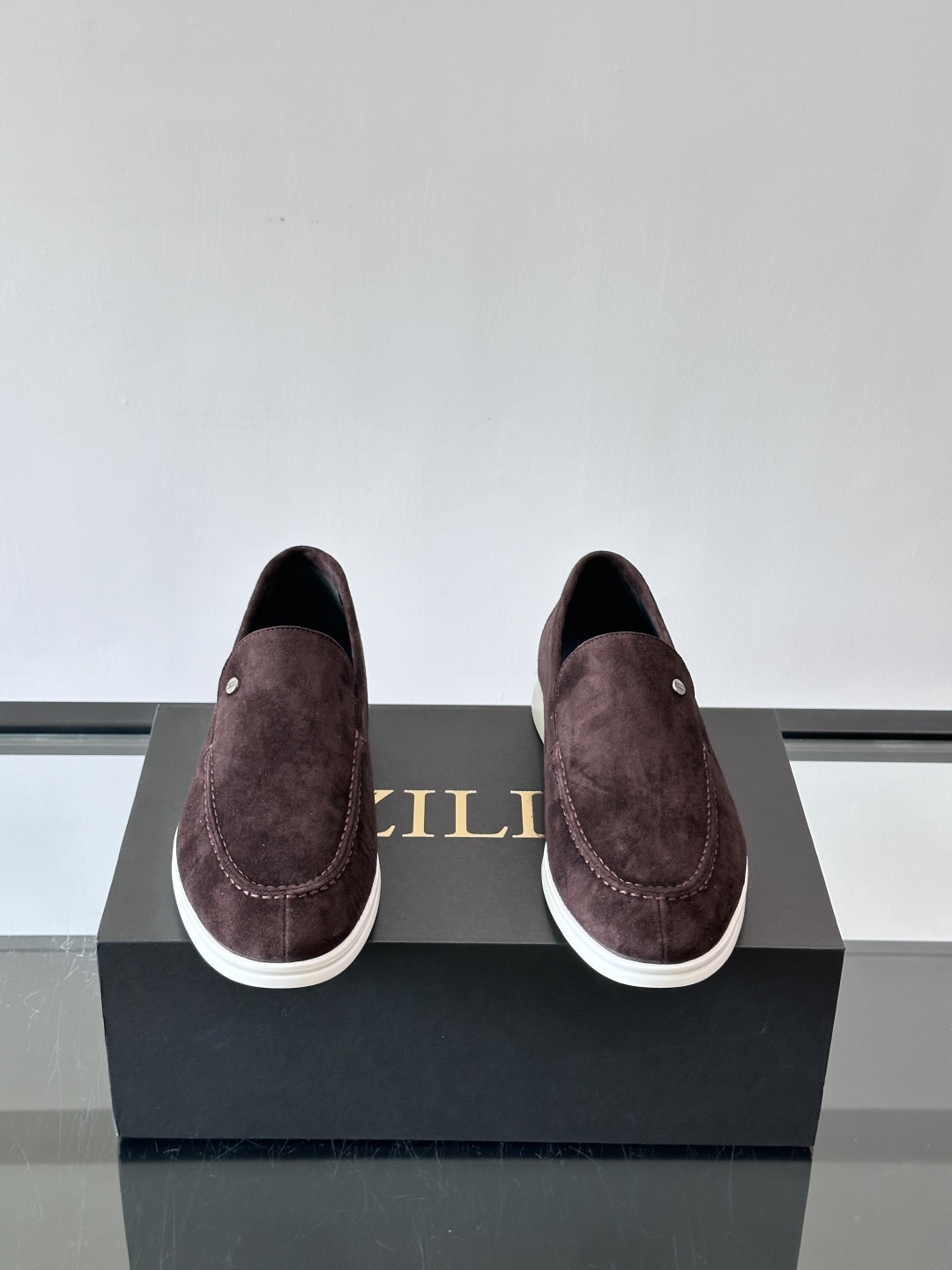 ZILLI法国顶奢男鞋👞ZILLI目之所及‼️简约风貌随心而行。‼️神形兼备，谱写男士魅力。👀棱角之间，