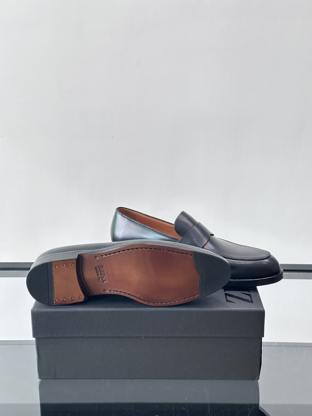 Zegna/杰尼亚 手工精品男士皮鞋 ，意大利进口皮胚 胎牛皮面 内里小牛皮 纯手工上色工艺 皮质细腻光