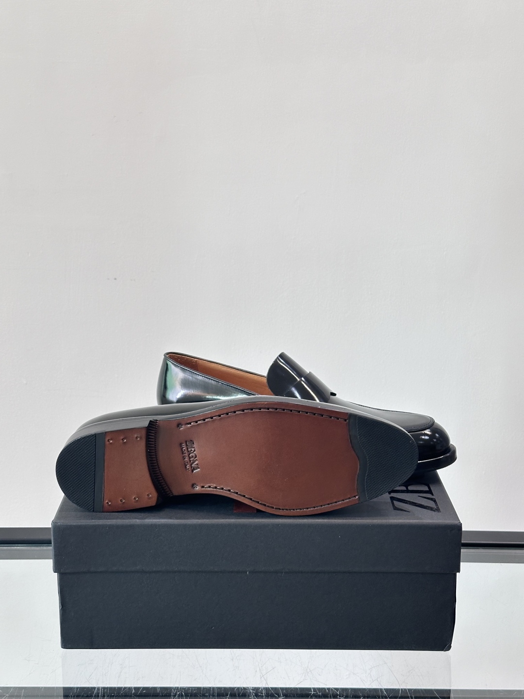 Zegna/杰尼亚 手工精品男士皮鞋 ，意大利进口皮胚 胎牛皮面 内里小牛皮 纯手工上色工艺 皮质细腻光